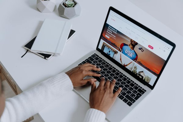 Quelle est la valeur ajoutée d'un programme d'affiliation pour une plateforme de trading en ligne ?